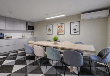 70 Borough Townhouse, Borough High Street, SE1 1XF